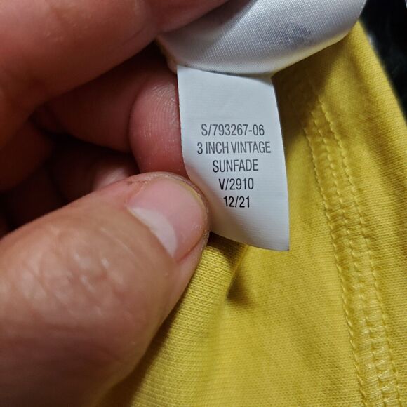 Old Navy Yellow Women's 4X Plus Size Shorts High Waisted NWT - Picture 8 of 8